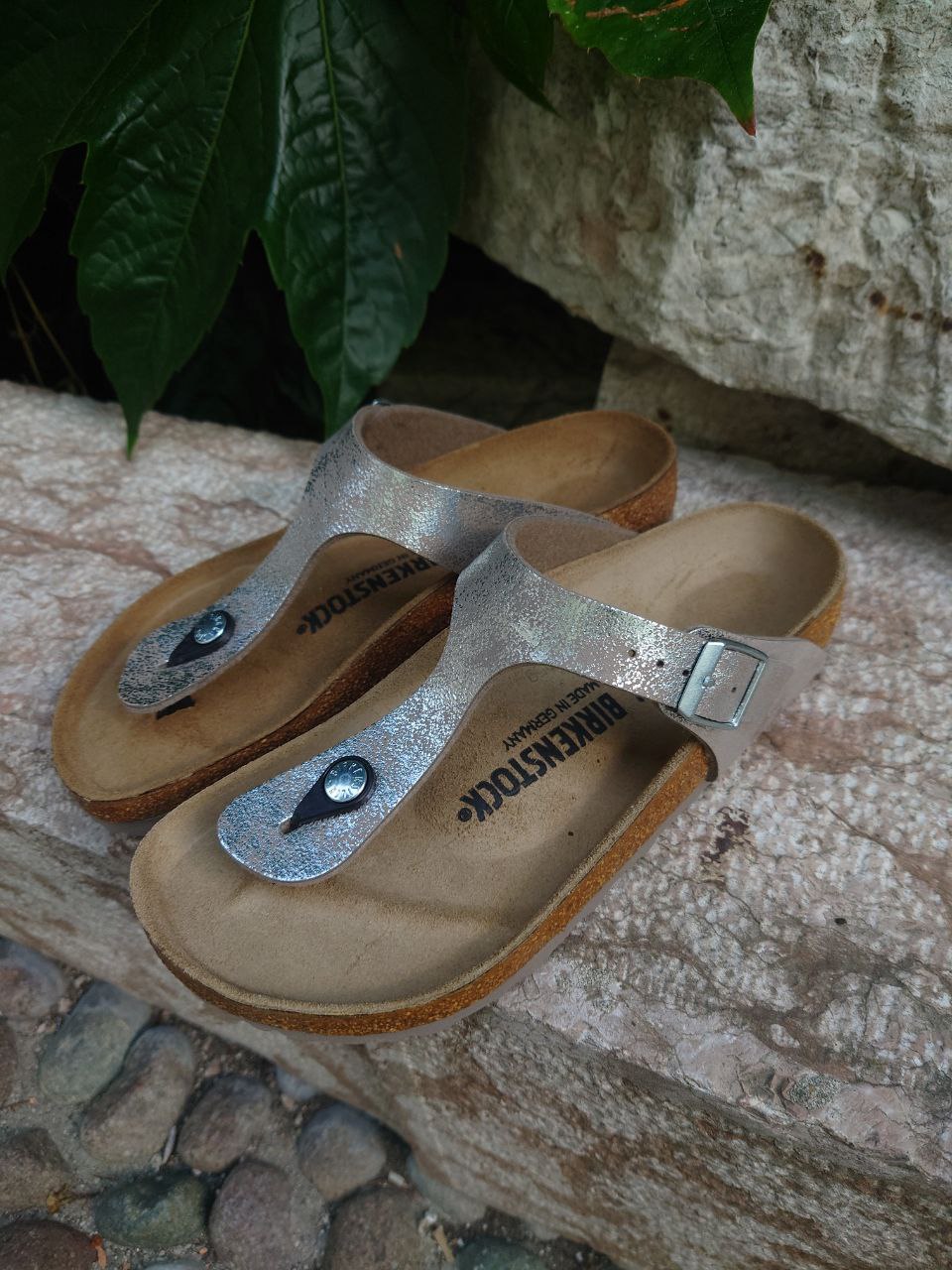 Birkenstock Donna – Modello 1027002 GIZEH BS BIRKO-FLOR Washed Metallic Silver