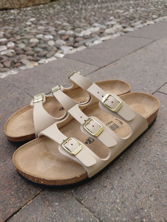Birkenstock Donna – Modello Arizona Vegan 1029265 Sandcastle